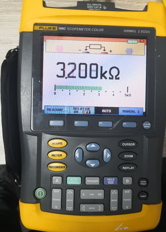 Fluke 199C ScopeMeter Color 2.5GS/s Dual-Input 200MHz HandHeld Oscilloscope