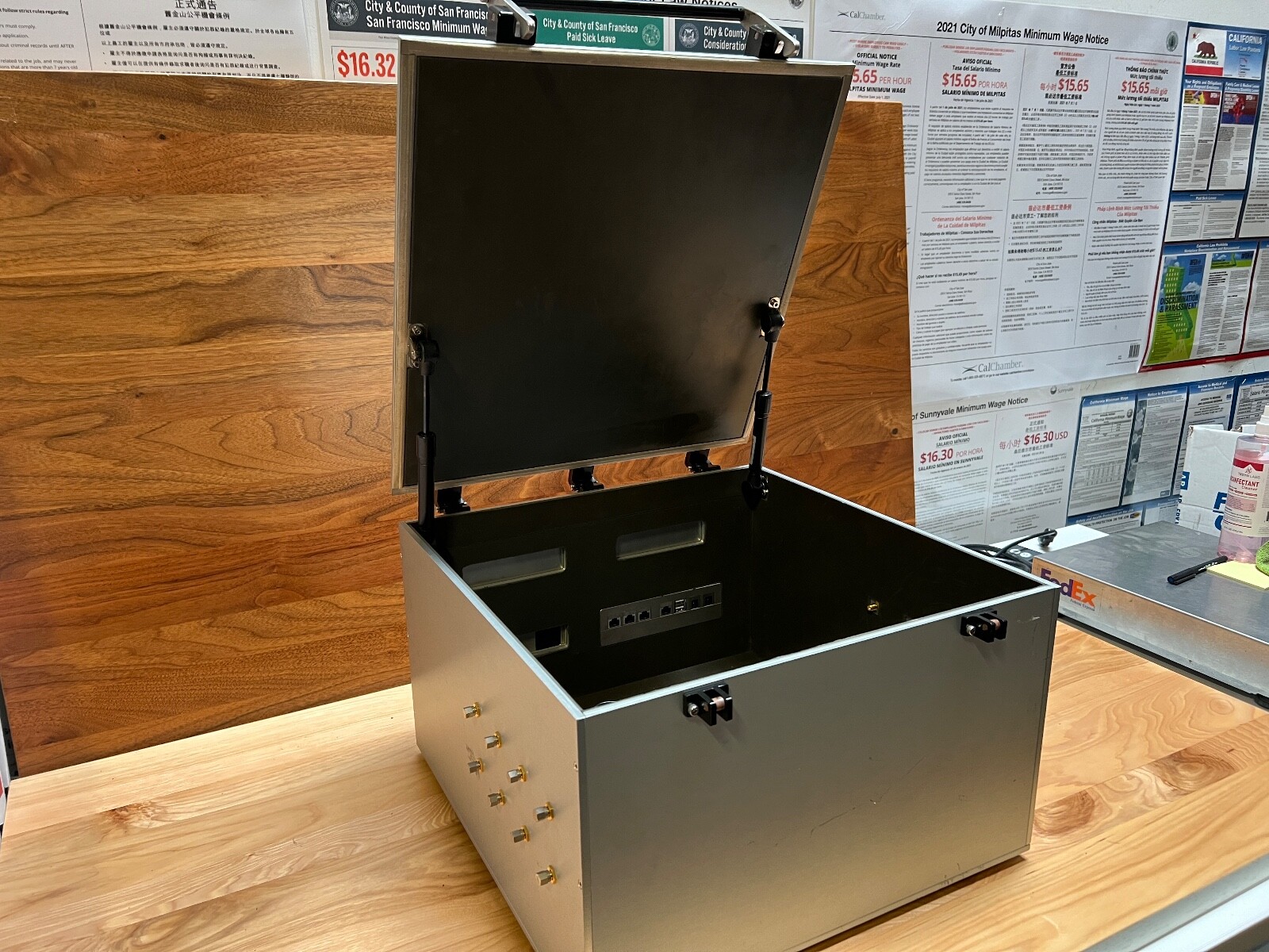 RF Shield Box Faraday enclosure EMI RFID Pass Through Interfaces Hydraulic lid