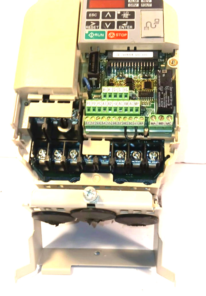 3 HP AC Drive Yaskawa V1000 CIMR-VU2A0010FAA REV. C, 200-240V 1-Phase Input
