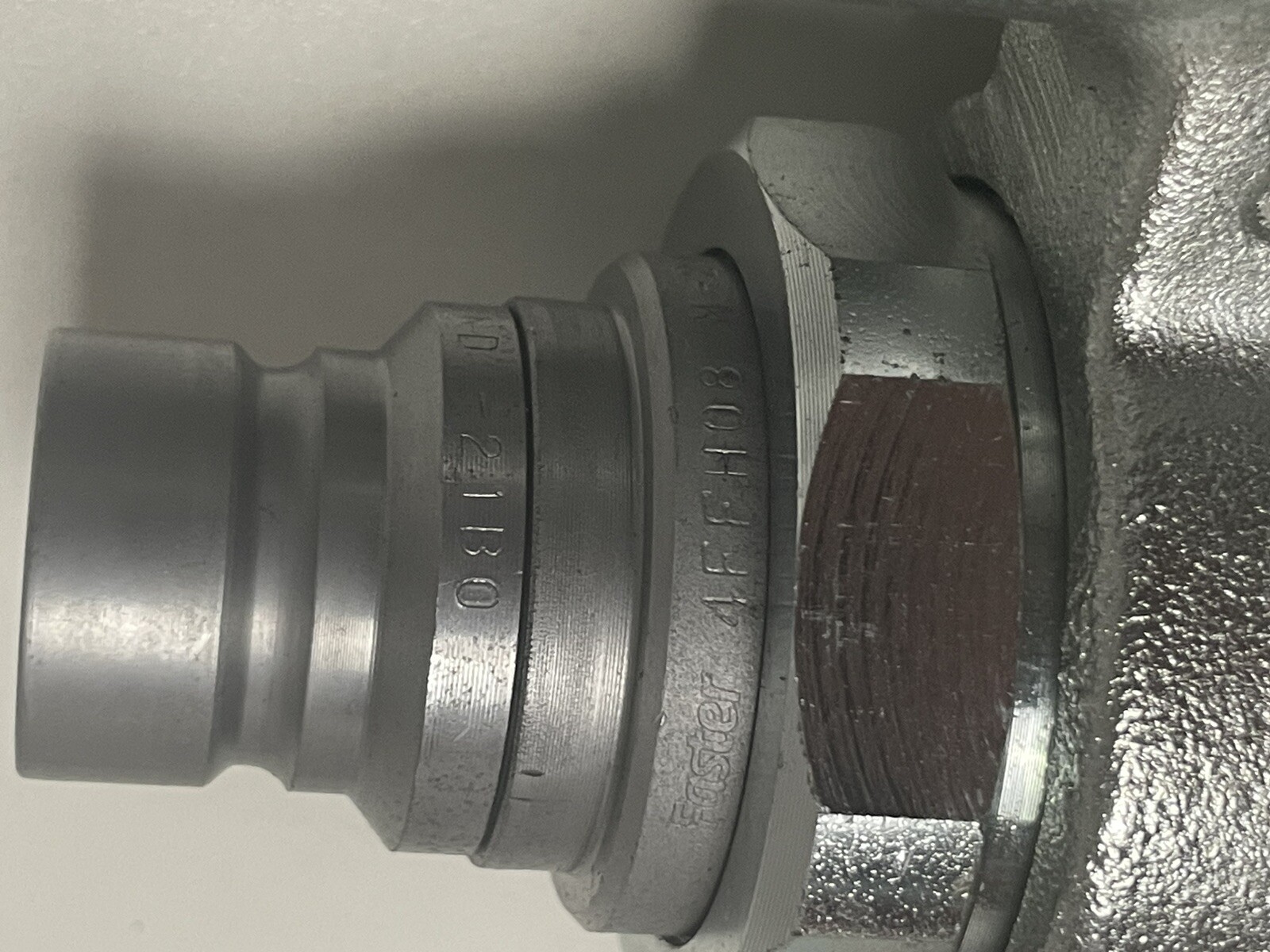 Hydraulic flat face Manifold