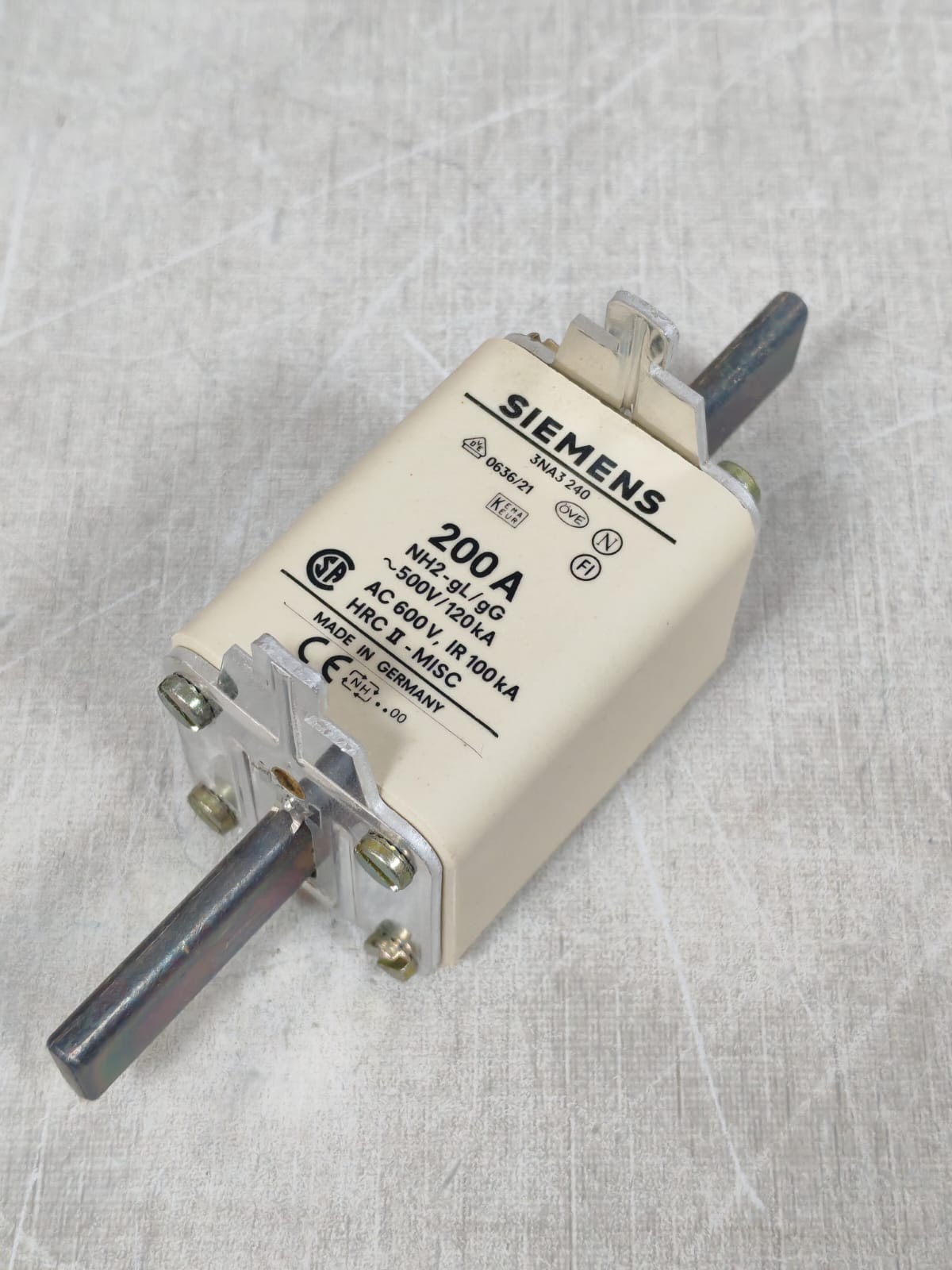 LOT 2PCS SIEMENS 3NA3240 LV-HRC-FUSE LINKS 200A