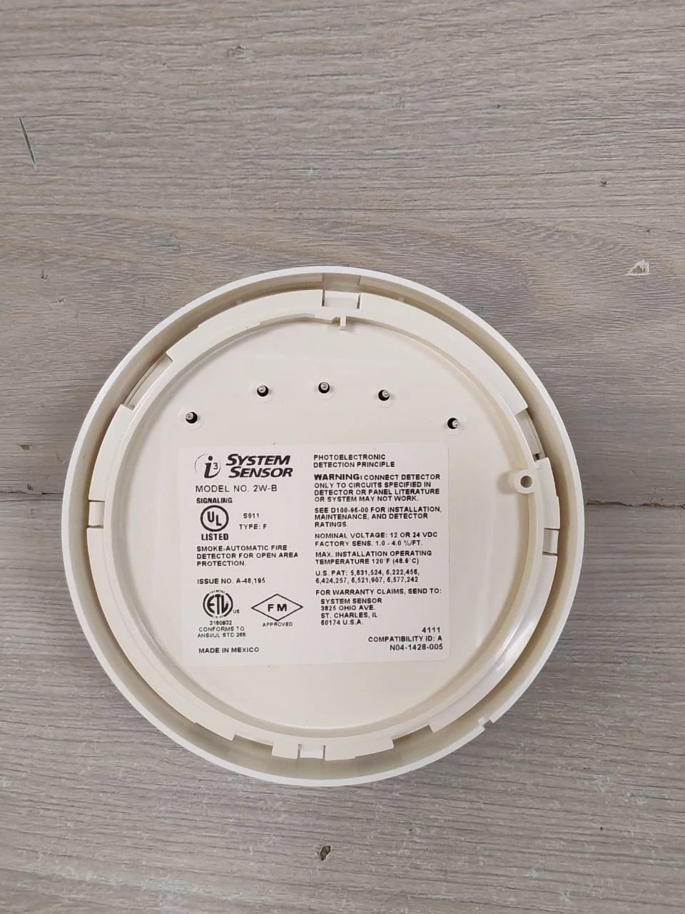 LOT 2PCS. SYSTEM SENSOR 2W-B 2WIRE PLUG-IN PHOTOELECTRIC W/ BASE SMOKE DETECTOR