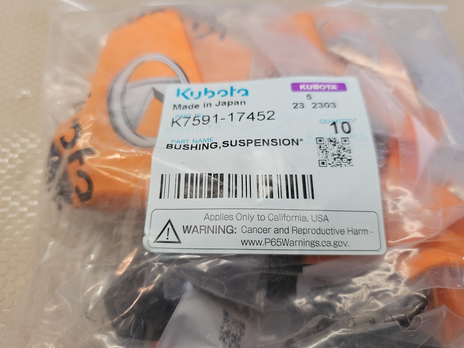 Kubota K7591-17452 Suspension Bushing Lot of 10 New Genuine OEM Made in Japan