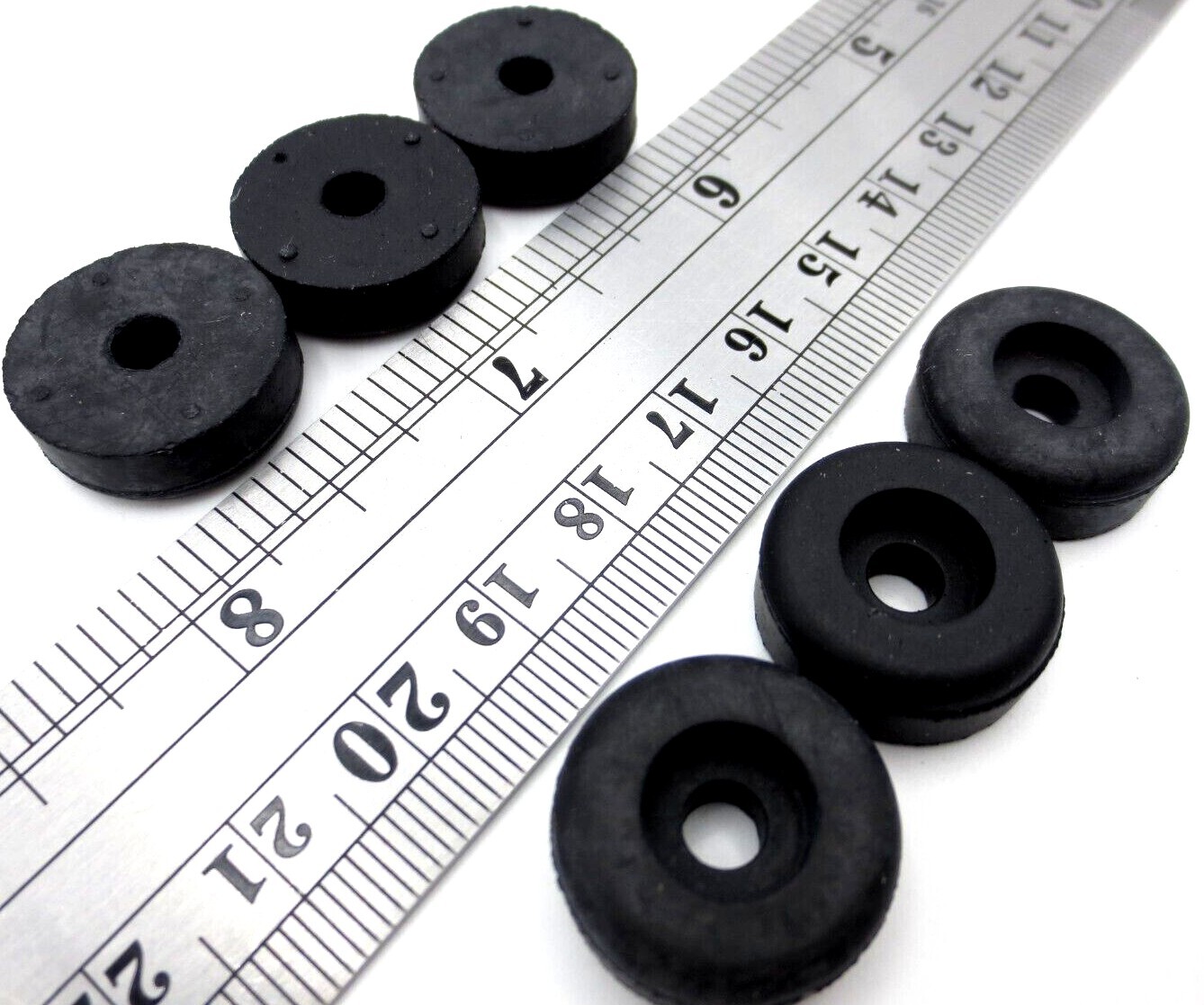 Screw on Rubber Bumper Pad Feet Fit 3/16″ #10 Screw Hole, Has 3/4″ Pad 1/4″ Tall