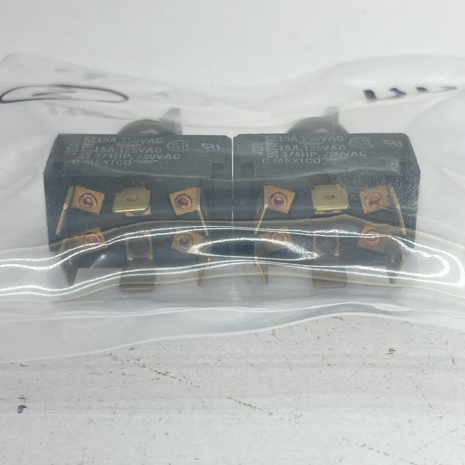 Carling Mexico On/Off/On Toggle Switch – 10A/250V, 15A/125V, 3/4 HP – Pack of 2