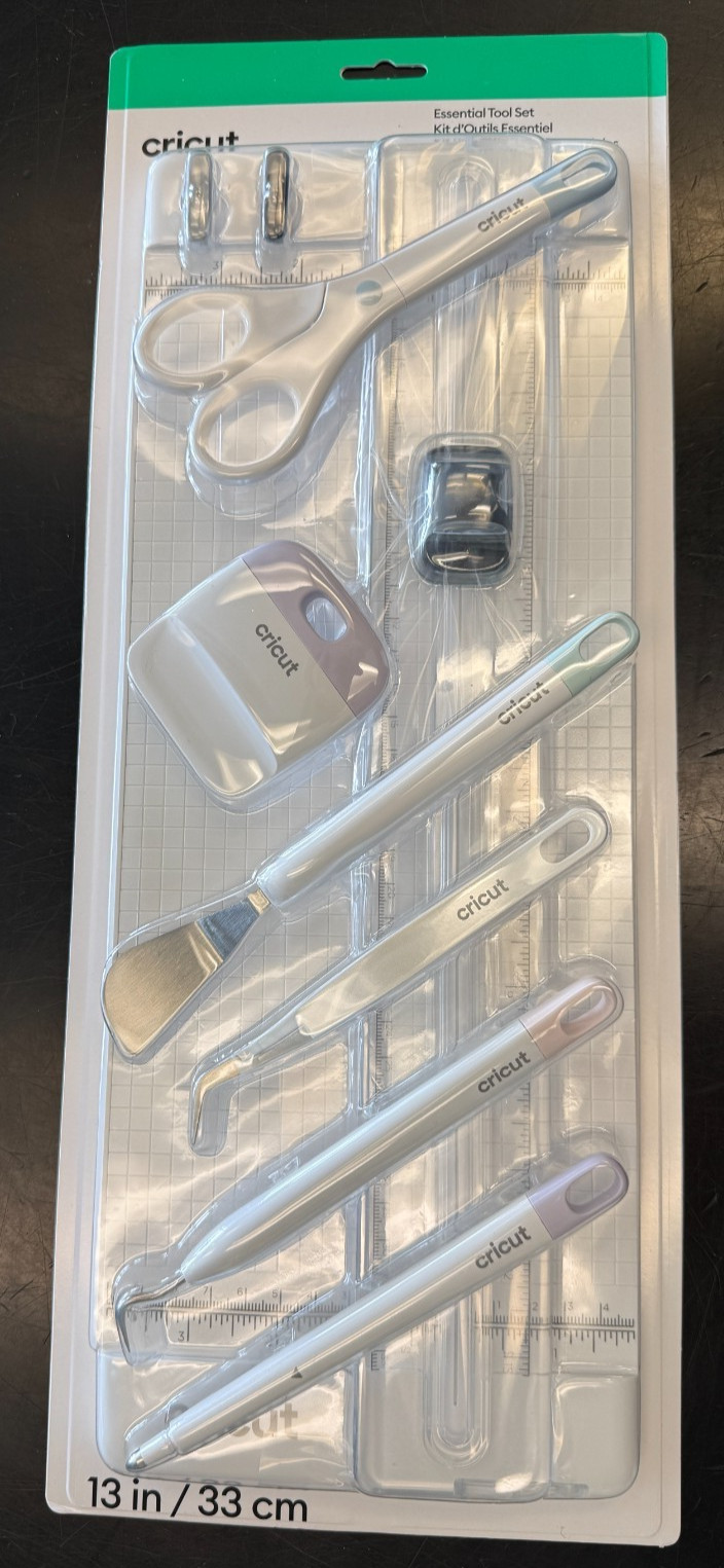 Cricut 13″ Essential Tool Set (2008760)