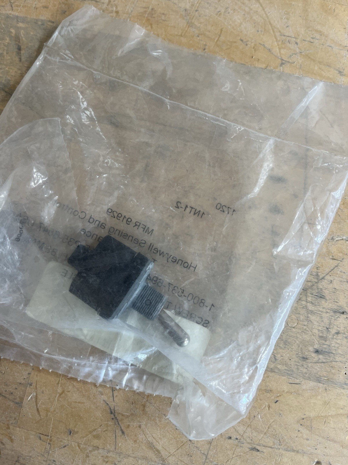 Honeywell 1NT1-2 Toggle Switch SPST OFF-ON Screw Terminals