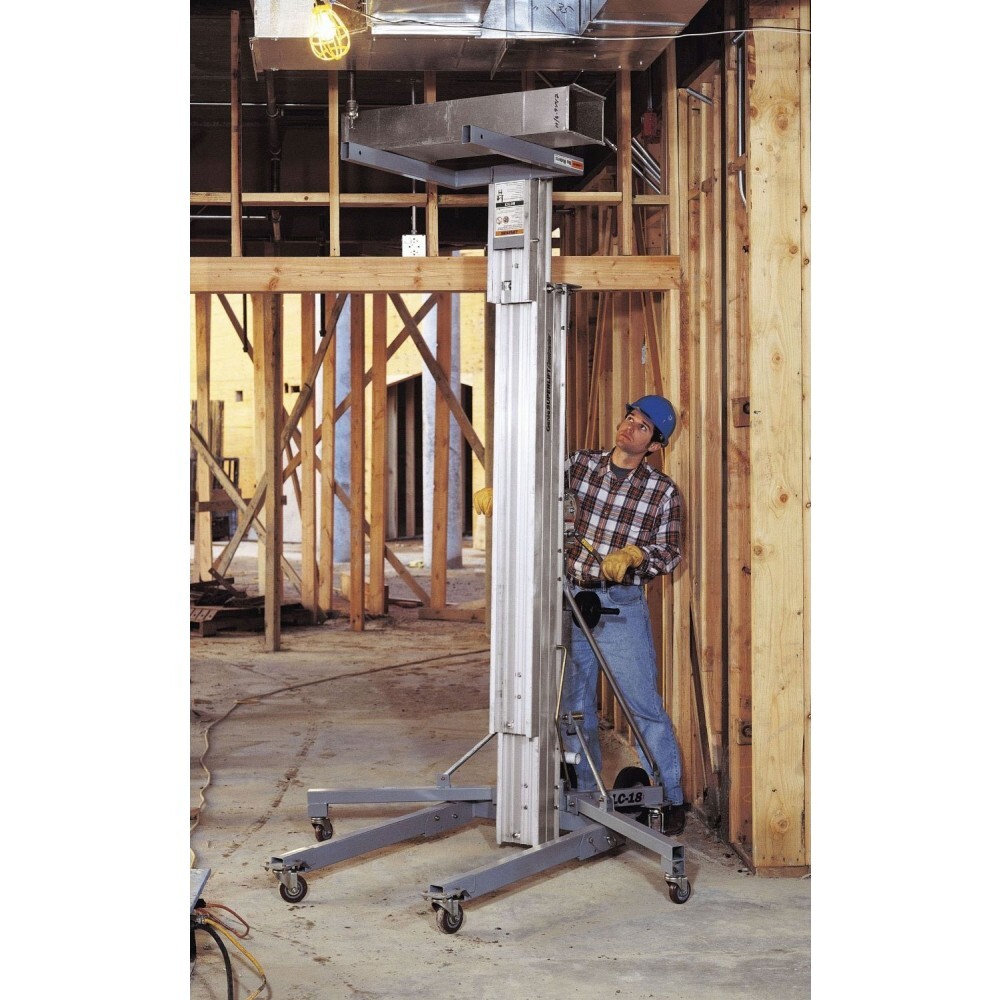 GENIE SLC-18 SUPERLIFT CONTRACTOR LIFT WITH LOAD PLATFORM – 18′ 6″ LIFT HEIGHT