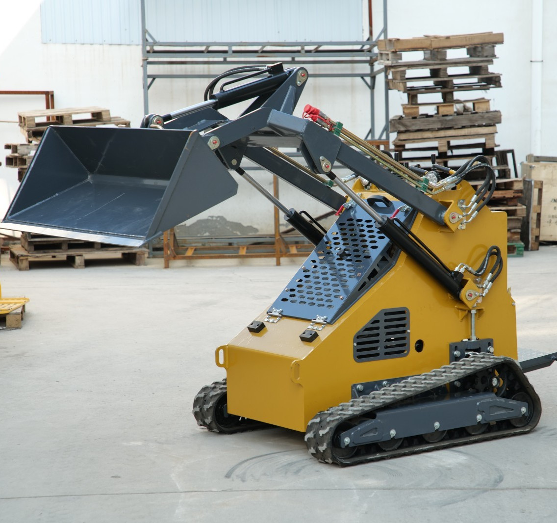 2025 Mini Skid Steer 23HP B&S Loader 3.5mph Speed For Farm EPA Petrol Engine