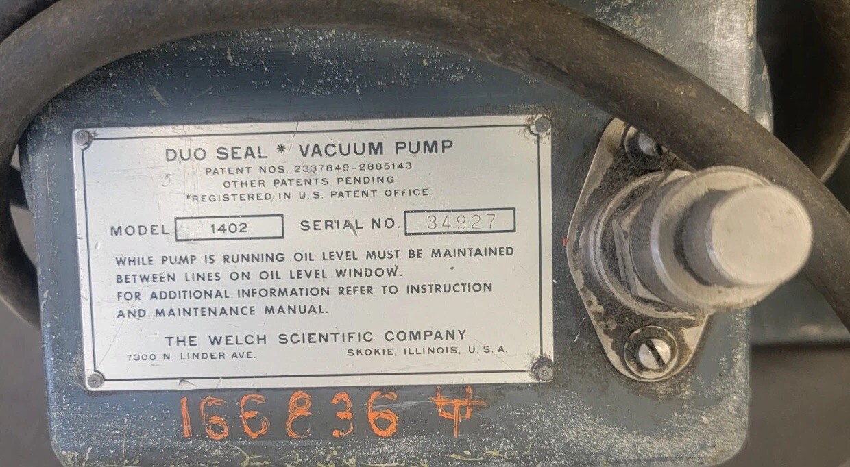 Welch 1402 DuoSeal Belt-Driven Rotary Vane Vacuum Pump 115/230V