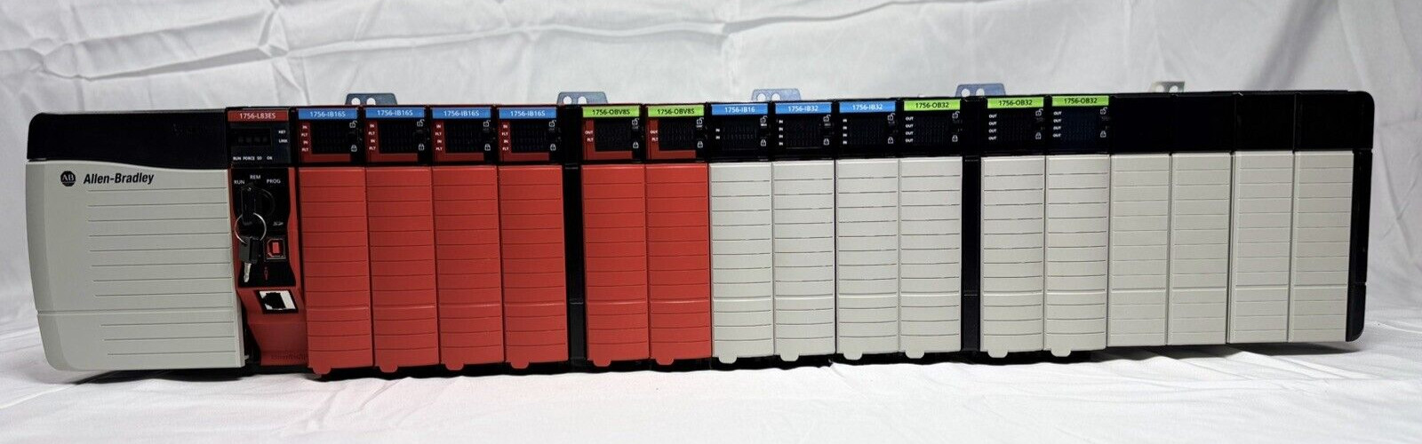 Allen-Bradley 1756-L83ES GuardLogix 5580 PLC w/ 1756-IB16S 1756-OBV8S