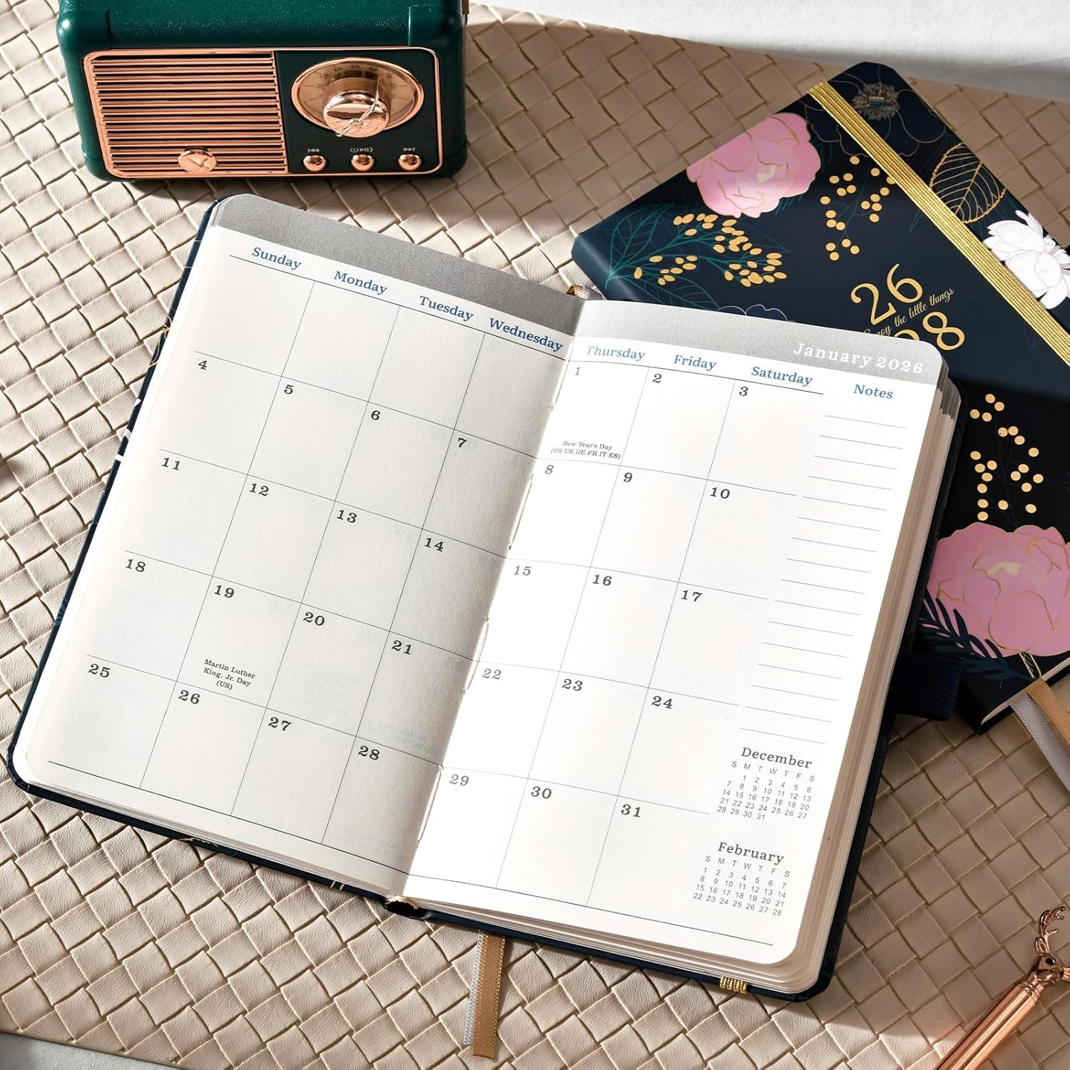 Stylish 2026-2028 Pocket Planner: Flexible 3- Monthly Planner, 6.3″ x 3.8″
