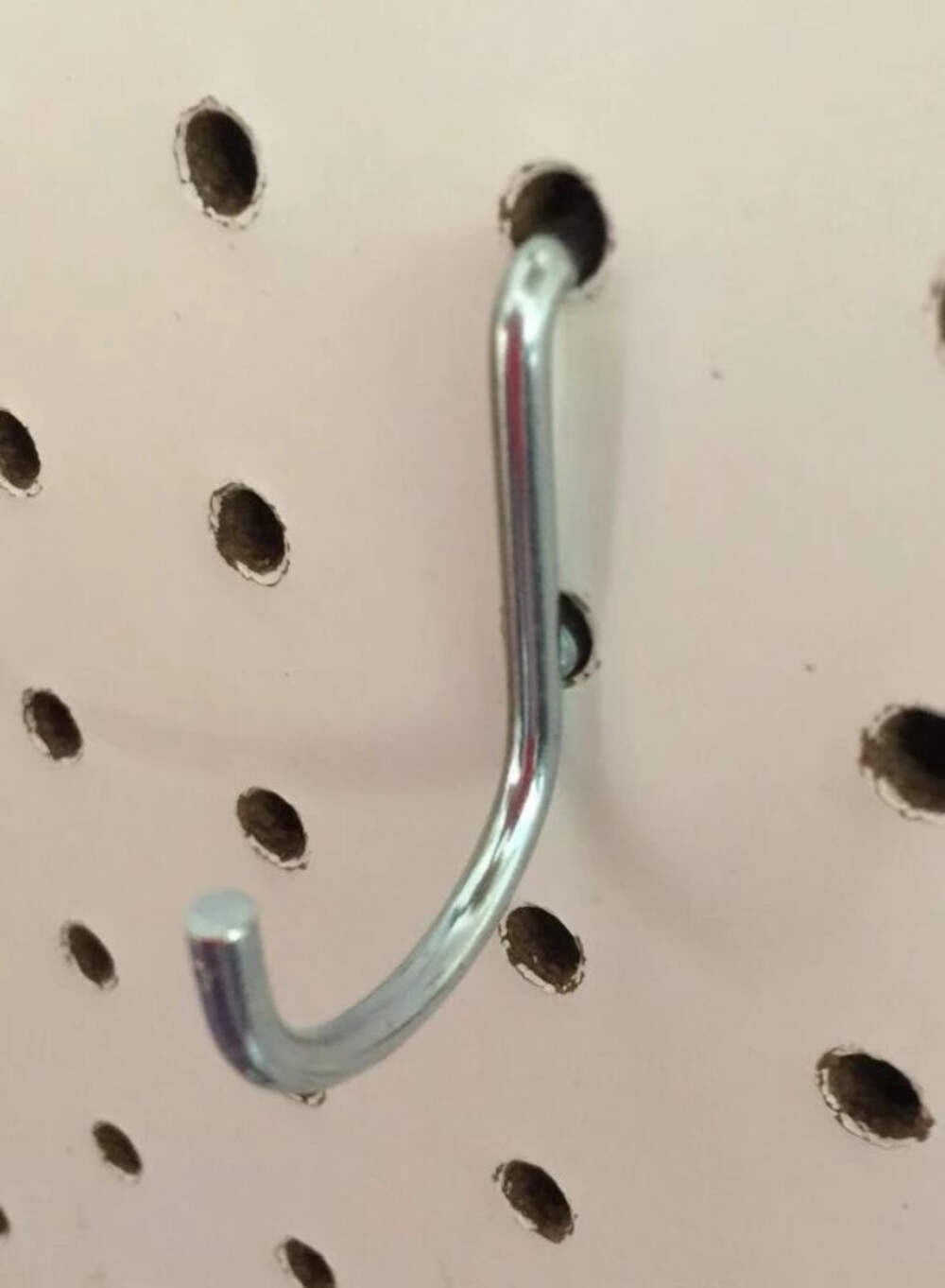 (20 PACK) 1″ Jumbo ‘J’ Metal Peg Garage Hanger Hooks. 1/8 to 1/4 Inch Pegboard