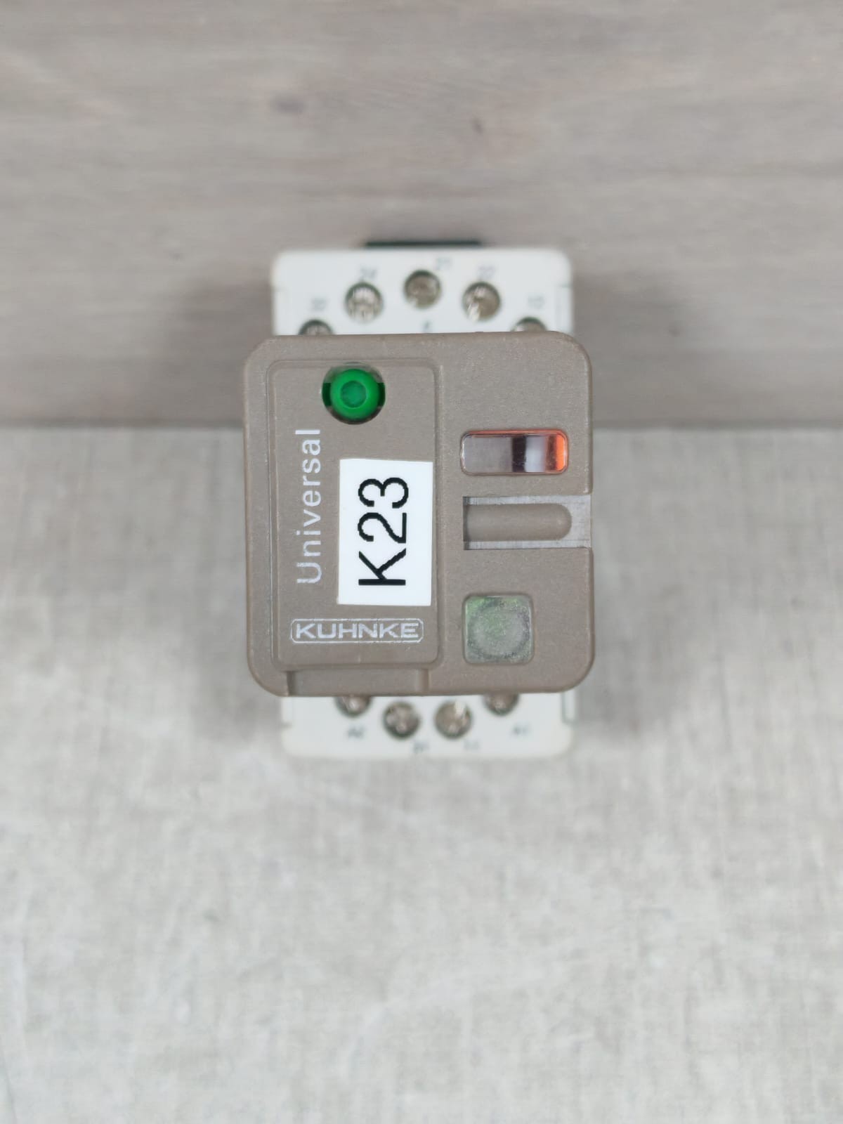 LOT 2PCS KUHNKE UNIVERSAL UF3-125VDC N RELAY WITH BASE 10A 250VAC