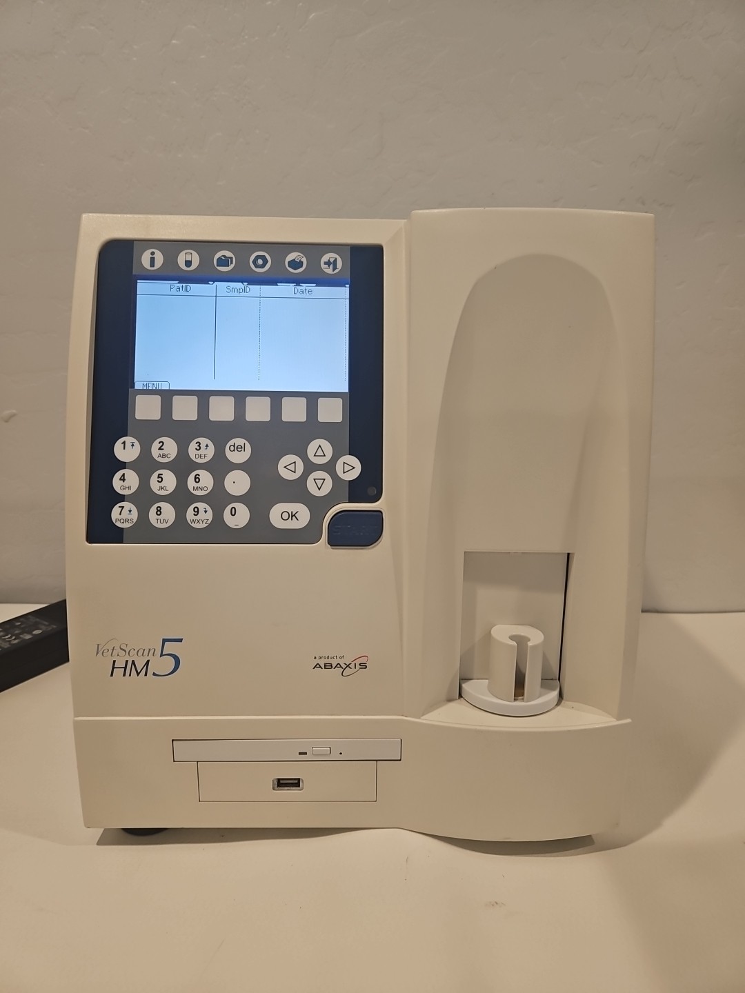 Abaxis Vetscan HM5 Hematology Analyzer
