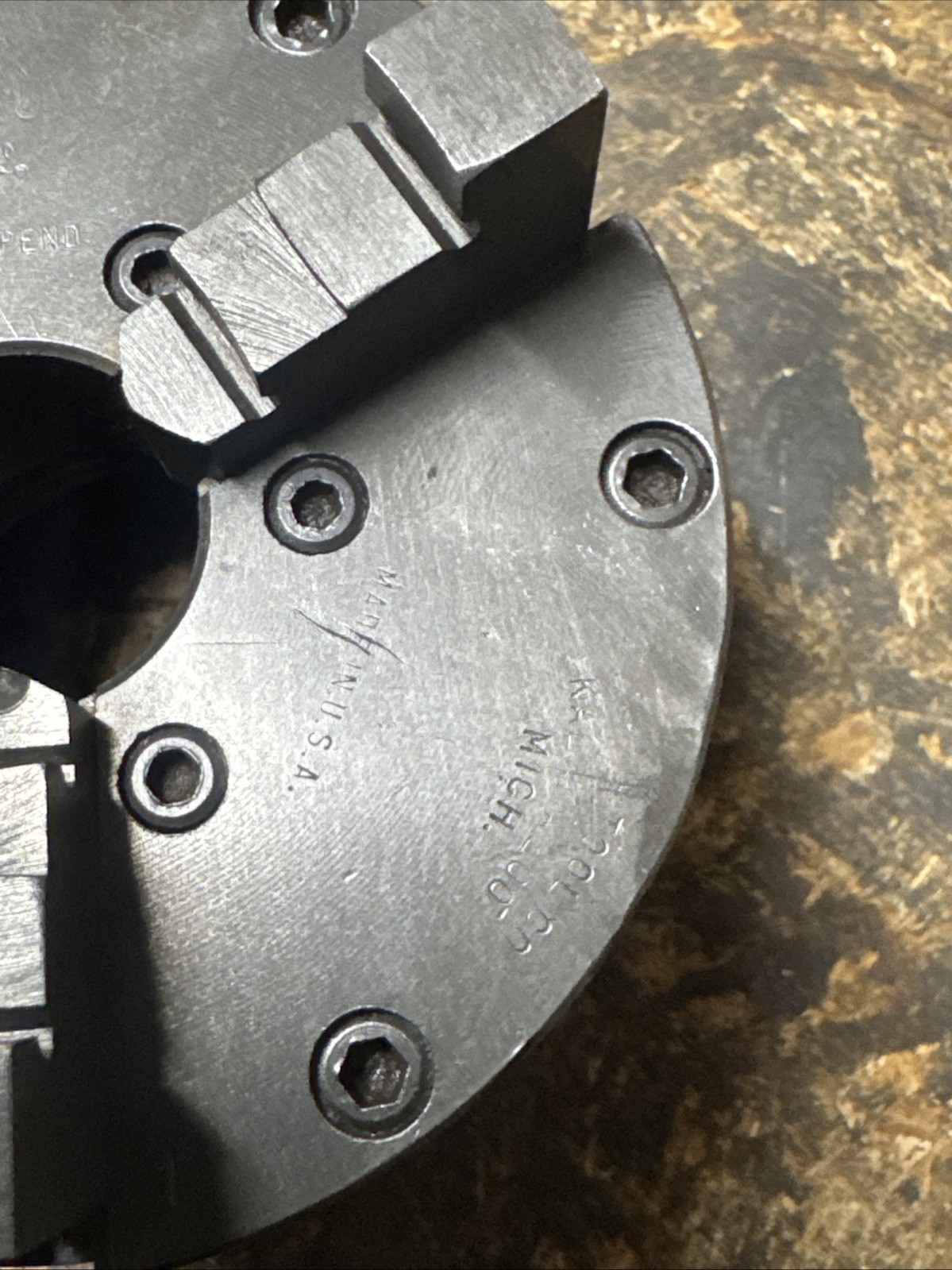 4″ BUCK 3 JAW ADJUST-TRU CHUCK 1 3/4-8 TPI