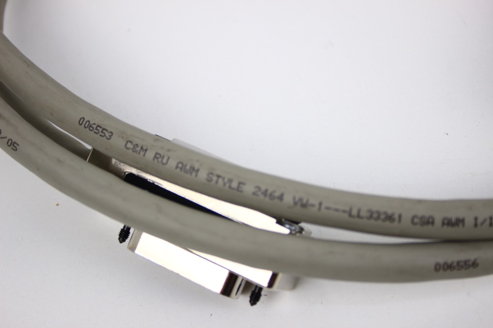 AMP 553577-3 IEEE-48 2 Meter/ 6′ Long 24 Position EMI Shield