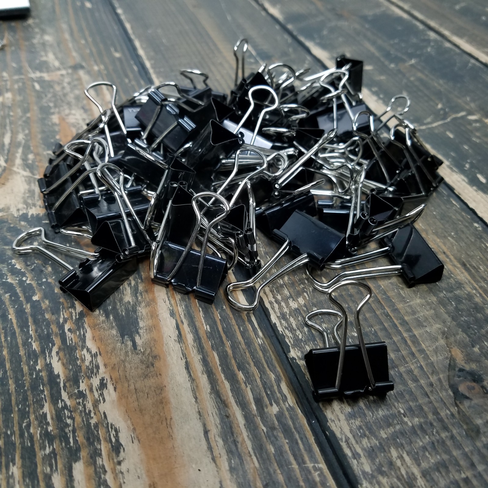 LOT of 120 Binder Clips Assorted Sizes Metal Extra Large 2″ Medium 1-1/4″ Small