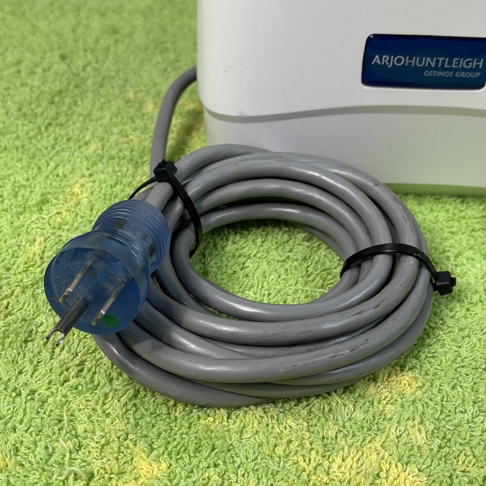 Getinge Arjohuntleigh Flowtron ACS800 Pump W/ Hoses