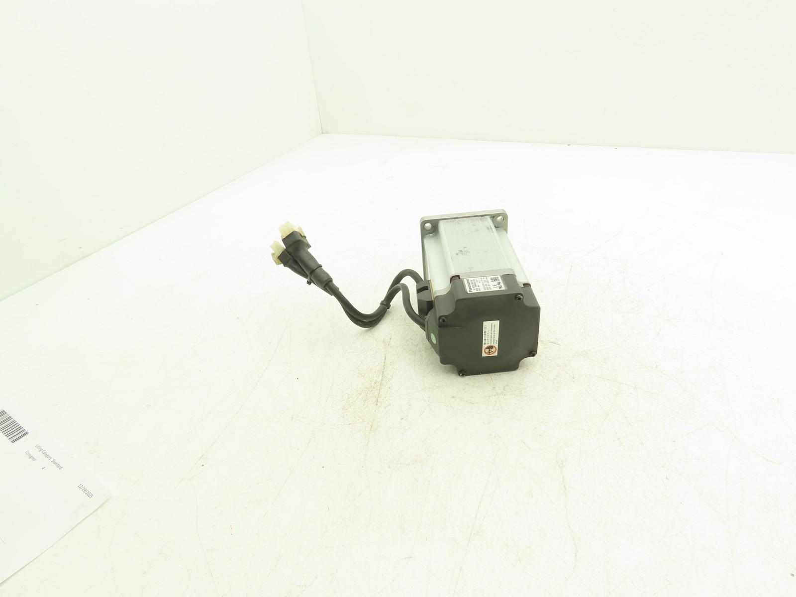 Panasonic MUMS082A1A0S Servo Motor 126V 4.3A 0.75kW 3Ph 3000RPM 200Hz 19mm Shaft
