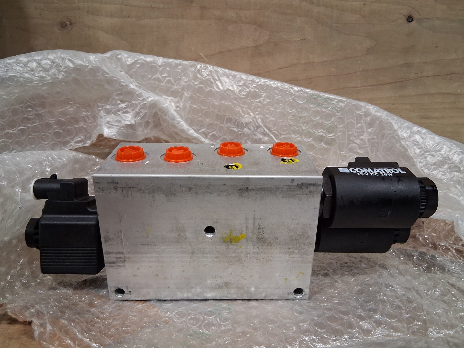 Comatrol hydraulic manifold 89.02.435.1.9 16.04 010404 with 13V coils