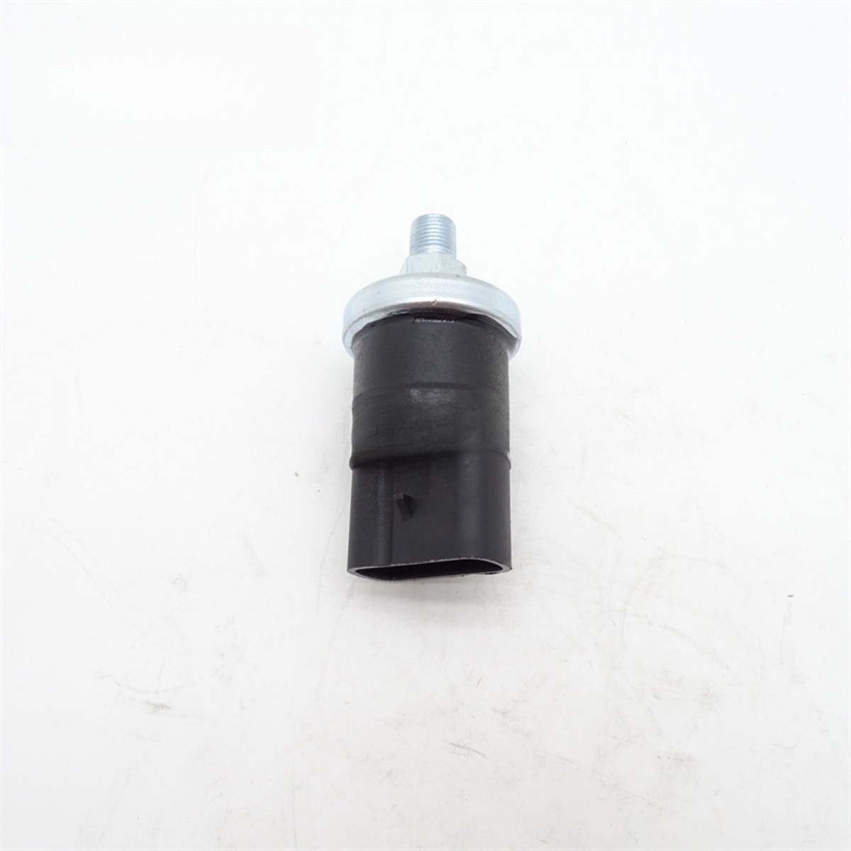6670705 Engine Oil Pressure Sensor Construction Machinery Spare Parts