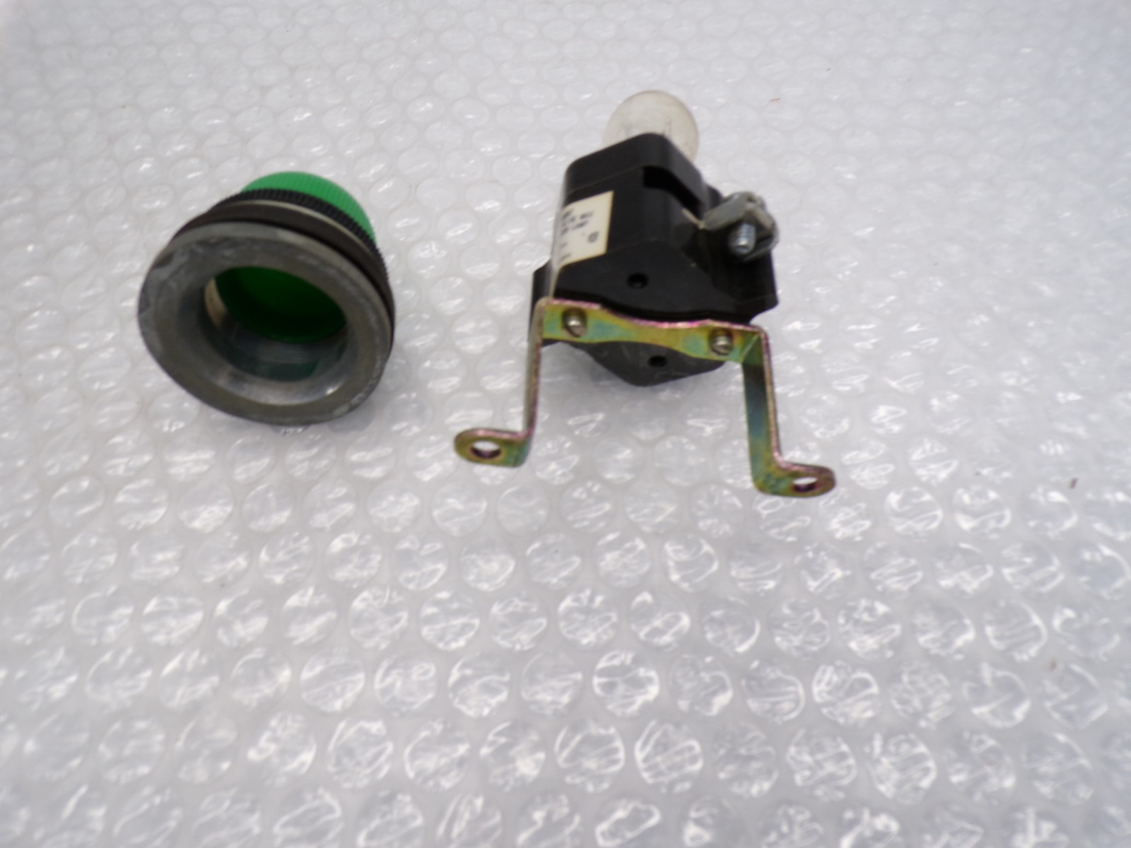 GENERAL ELECTRIC CR2940UC413C2 INDICATING LIGHT GREEN NSMP