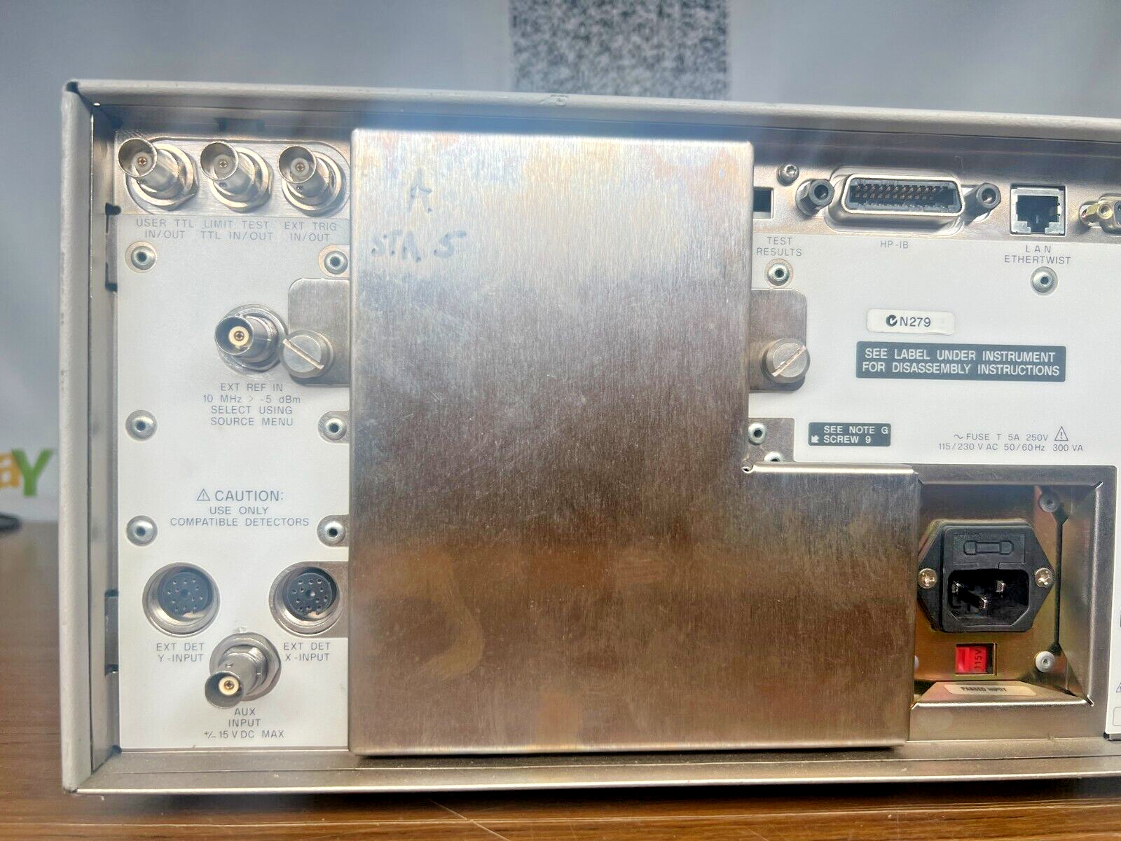 HP 8712ET RF Network Analyzer 300Khz – 1300Mhz OPT 1EC