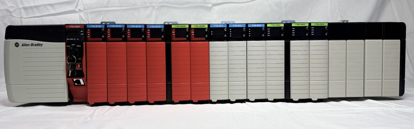 Allen-Bradley 1756-L83ES GuardLogix 5580 PLC w/ 1756-IB16S 1756-OBV8S