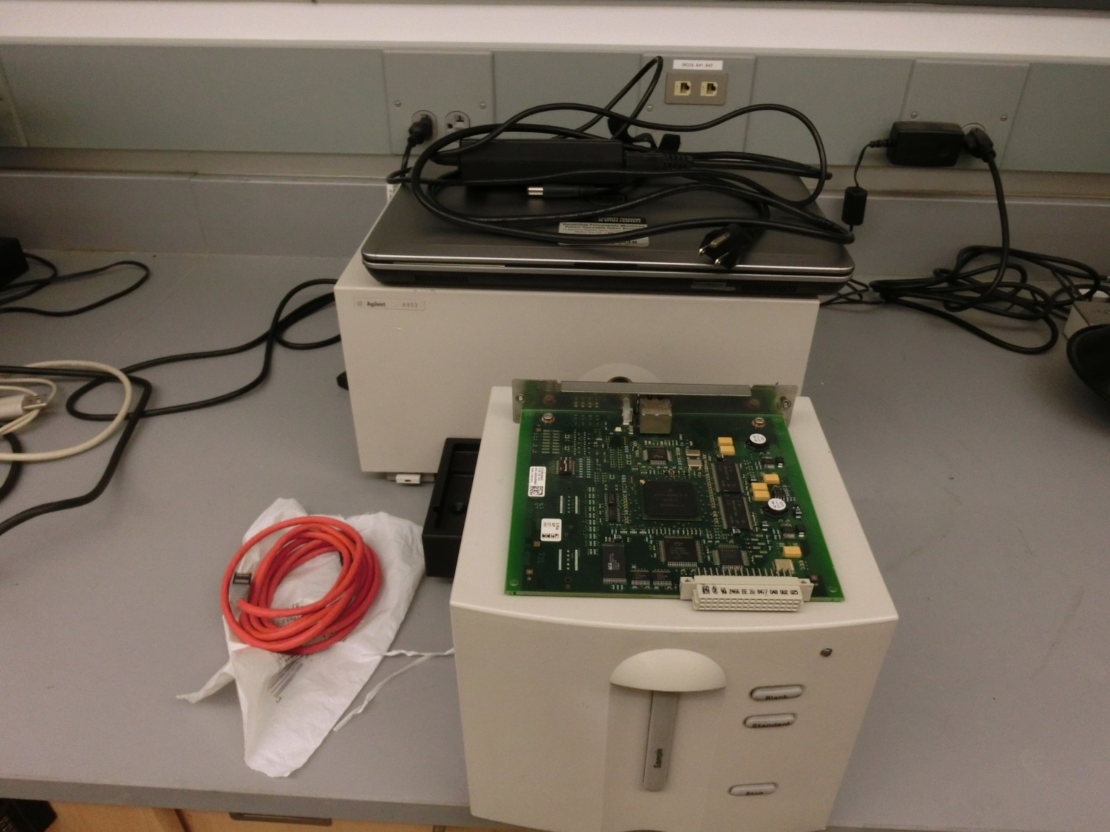 Agilent HP 8453 UV-Vis Spectrophotometer G1103A Working 30 days warranty