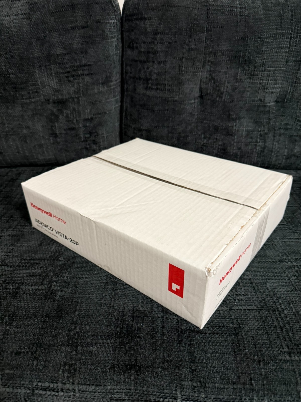 HONEYWELL VISTA-20P ADEMCO ALARM CONTROL PANEL PCB IN ALUMINUM ENCLOSURE – BEIGE