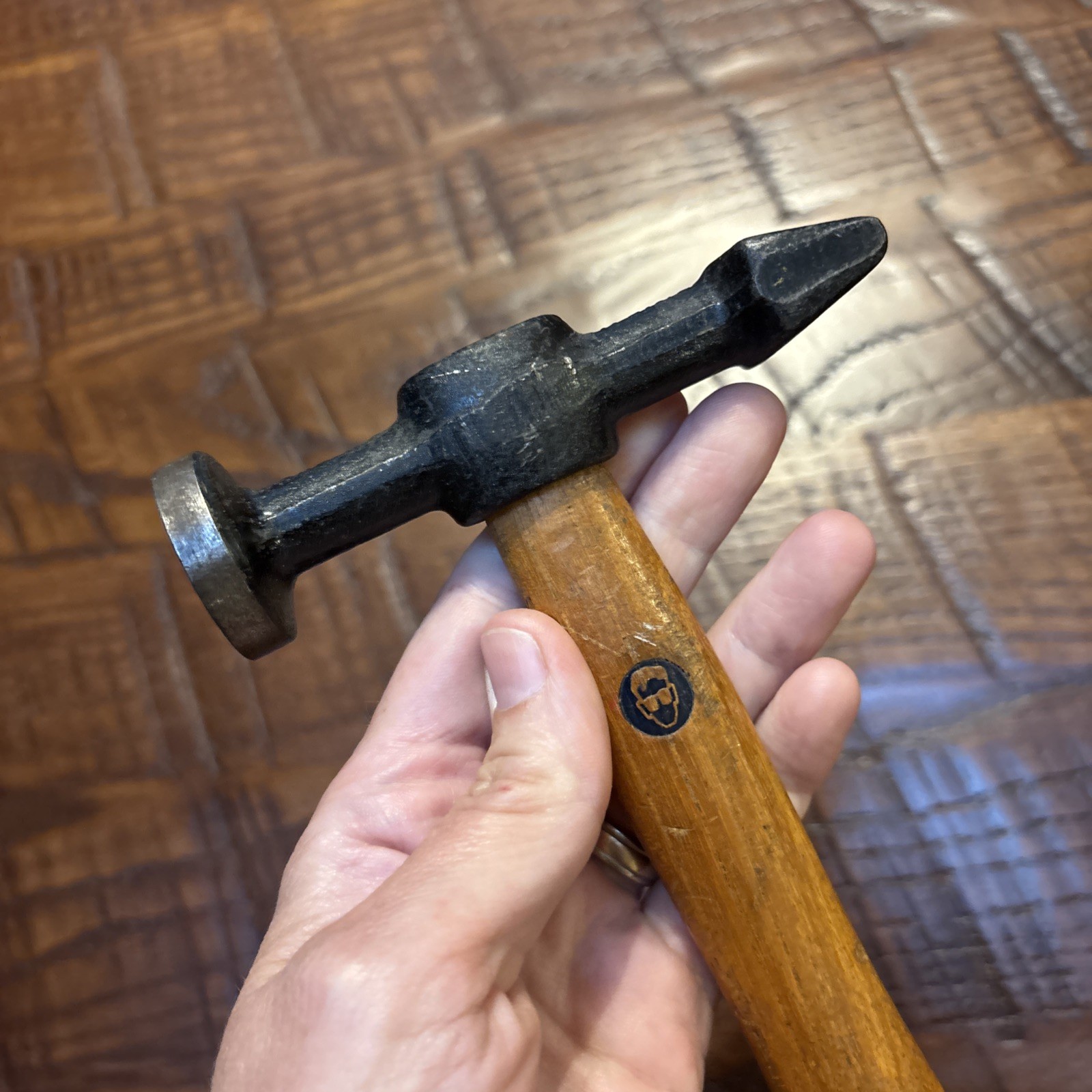 USAG 413B Mechanic’s Hammer with round flat head and horizontal chisel peen