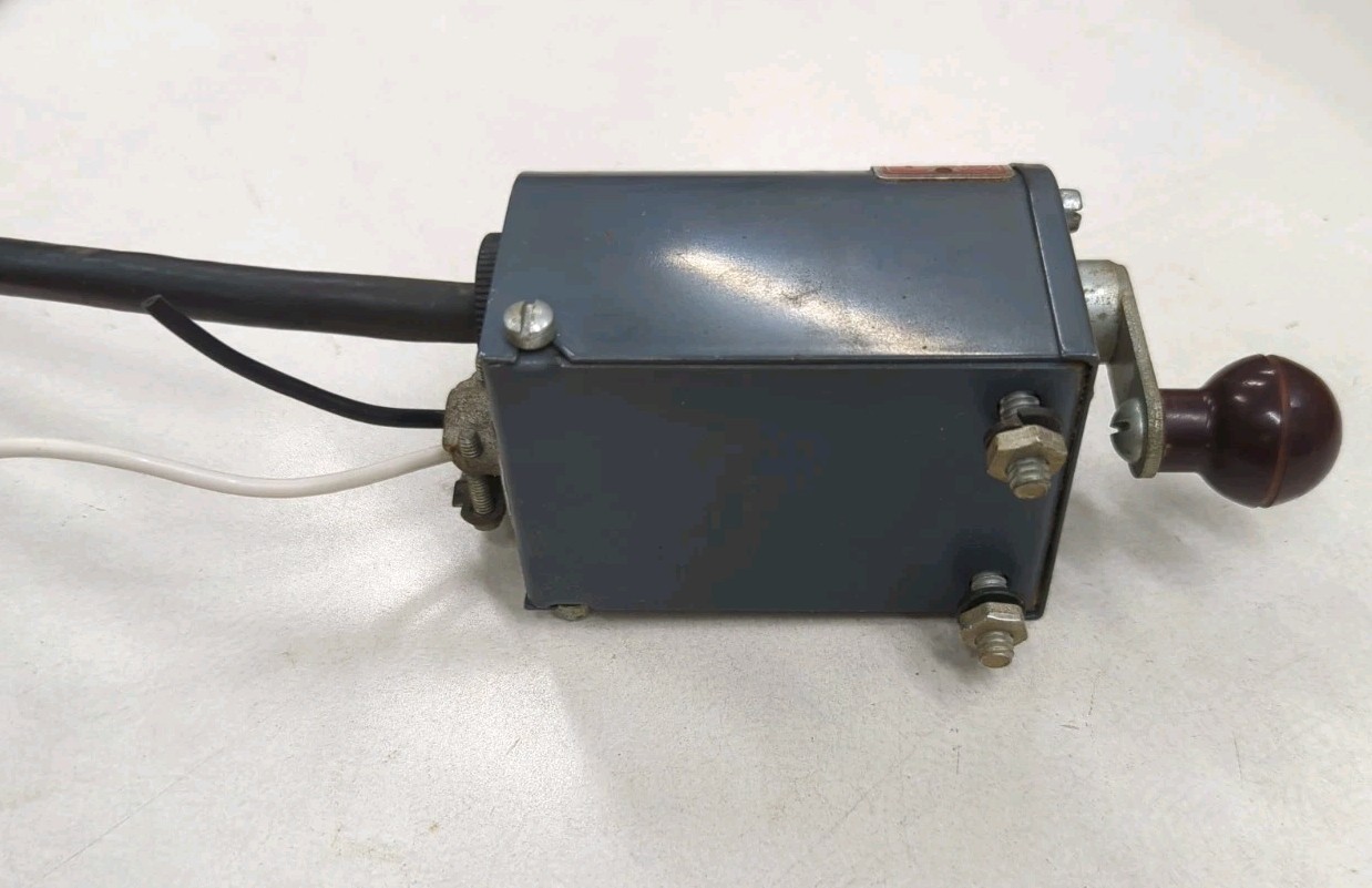 Delta Manufacturing Company Forward Reverse Drum Switch No. 1116 1HP 110-120volt