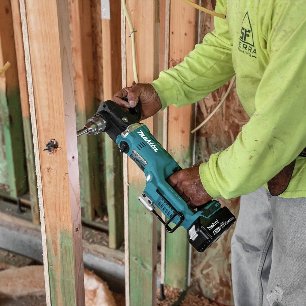 Makita XAD05T-R 18V LXT 1/2 in. Right Angle Drill (5 Ah) Certified Refurbished