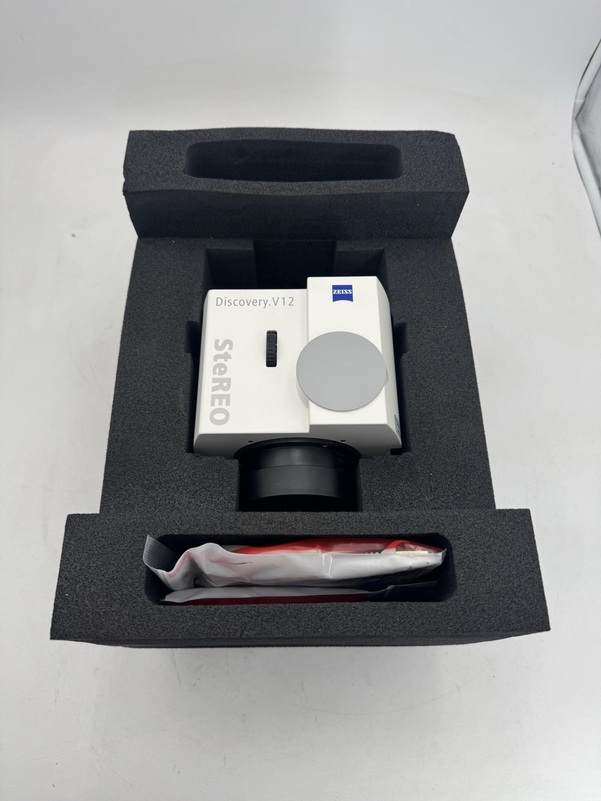Zeiss Discovery V12 SteREO Microscope Body 435001-9901