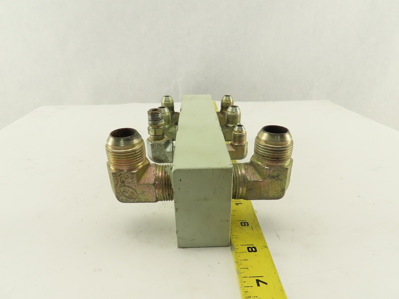 8 Port Parallel Steel Block Hydraulic Manifold