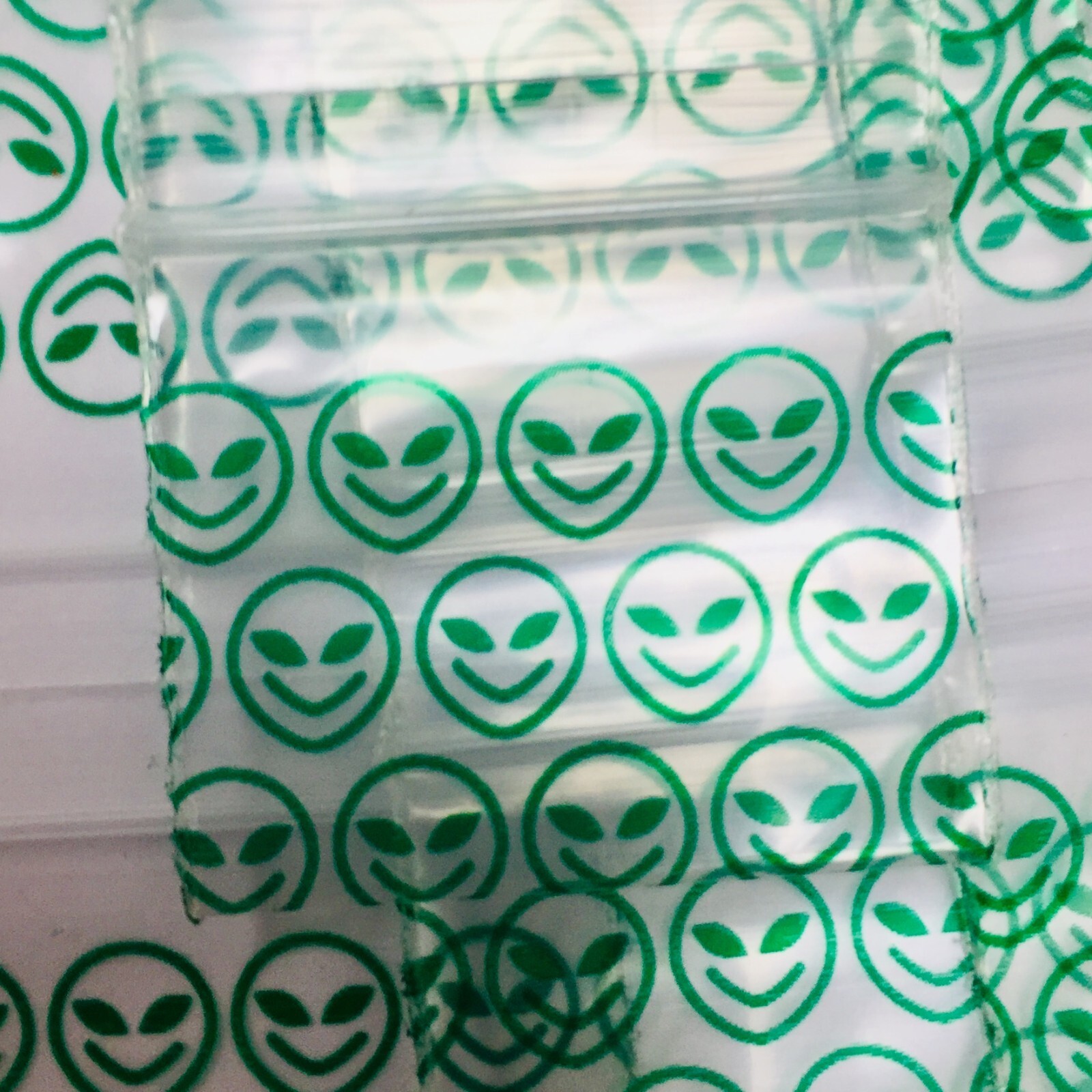 2.5 MIL 12510 MINI ZIP DESIGN BAGS 1.25″X1″ 10 DSN PRE-MIX 1000PCS, READ DETAILS