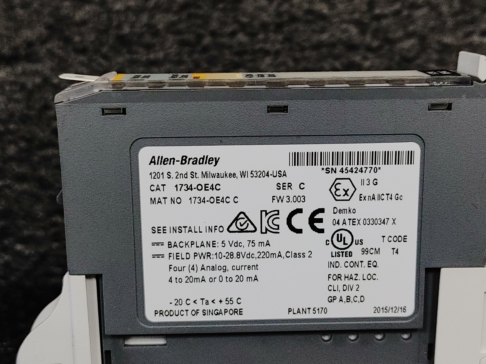 ALLEN BRADLEY 1734-OE4C POINT I/O 4 Point Analog Output Module w Terminal Base