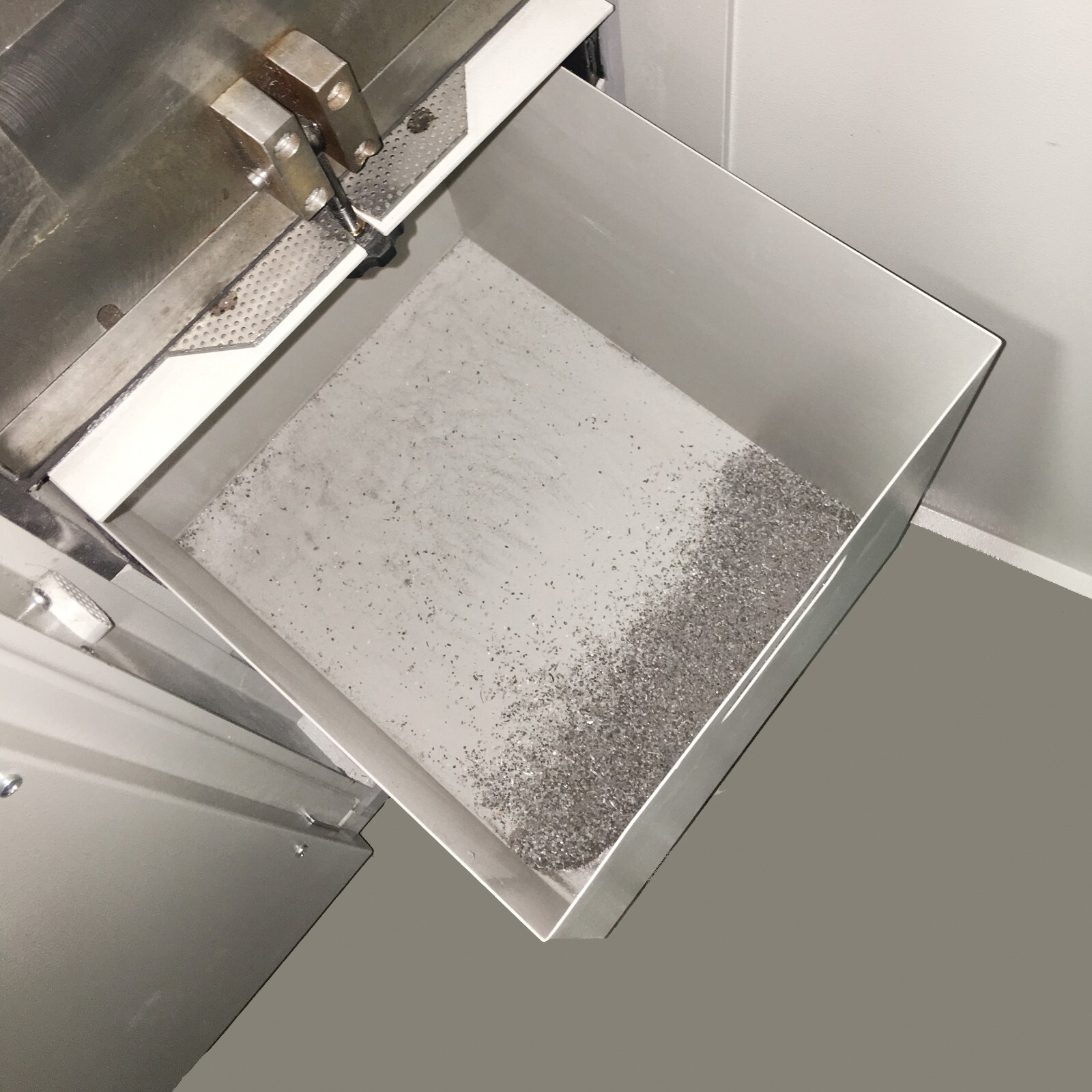 SOLID STATE DRIVE (SSD) HIGH SECURITY DISINTEGRATOR