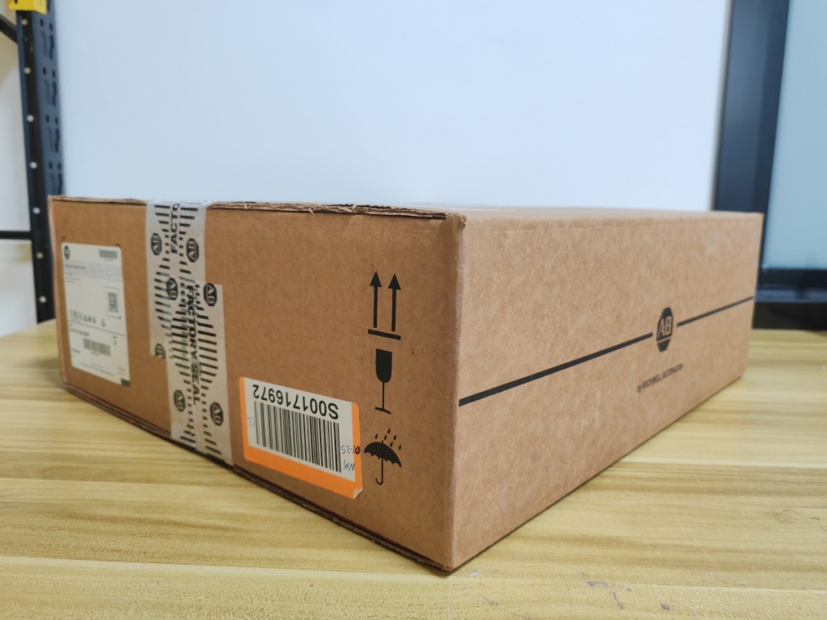 New Allen-Bradley 2711P-T15C22D9P /B PanelView Plus 7 Sealed 2711PT15C22D9P