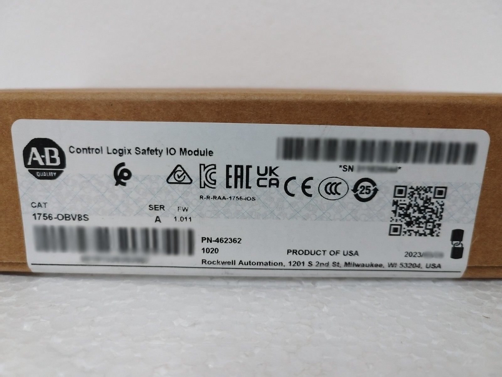 New Allen-Bradley 1756-OBV8S ControlLogix Safety IO Module 1756OBV8S