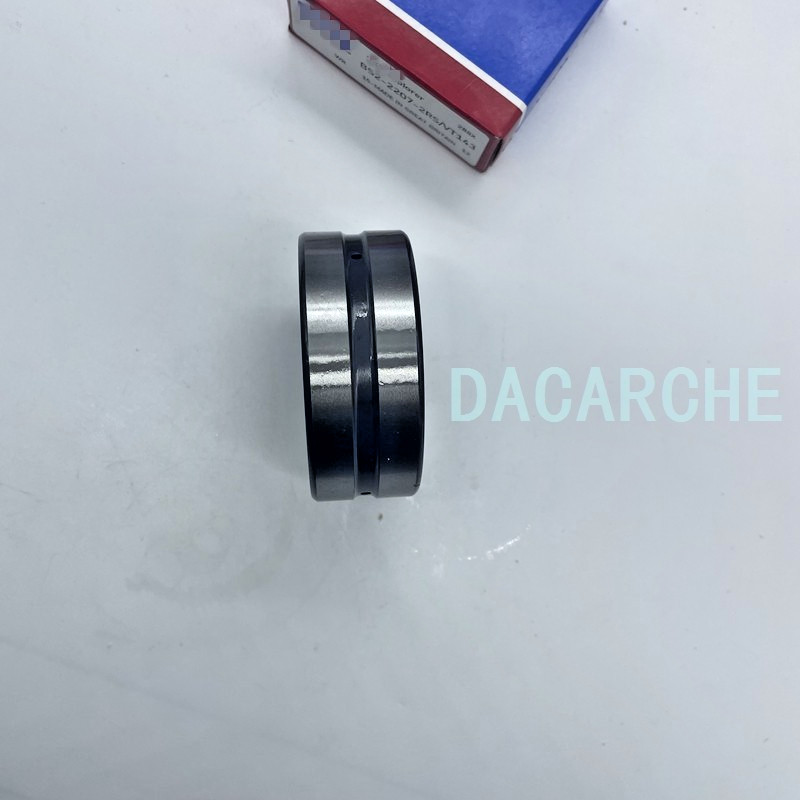 NEW BS2-2207-2RS/VT143 spherical roller bearing #DW free shipping