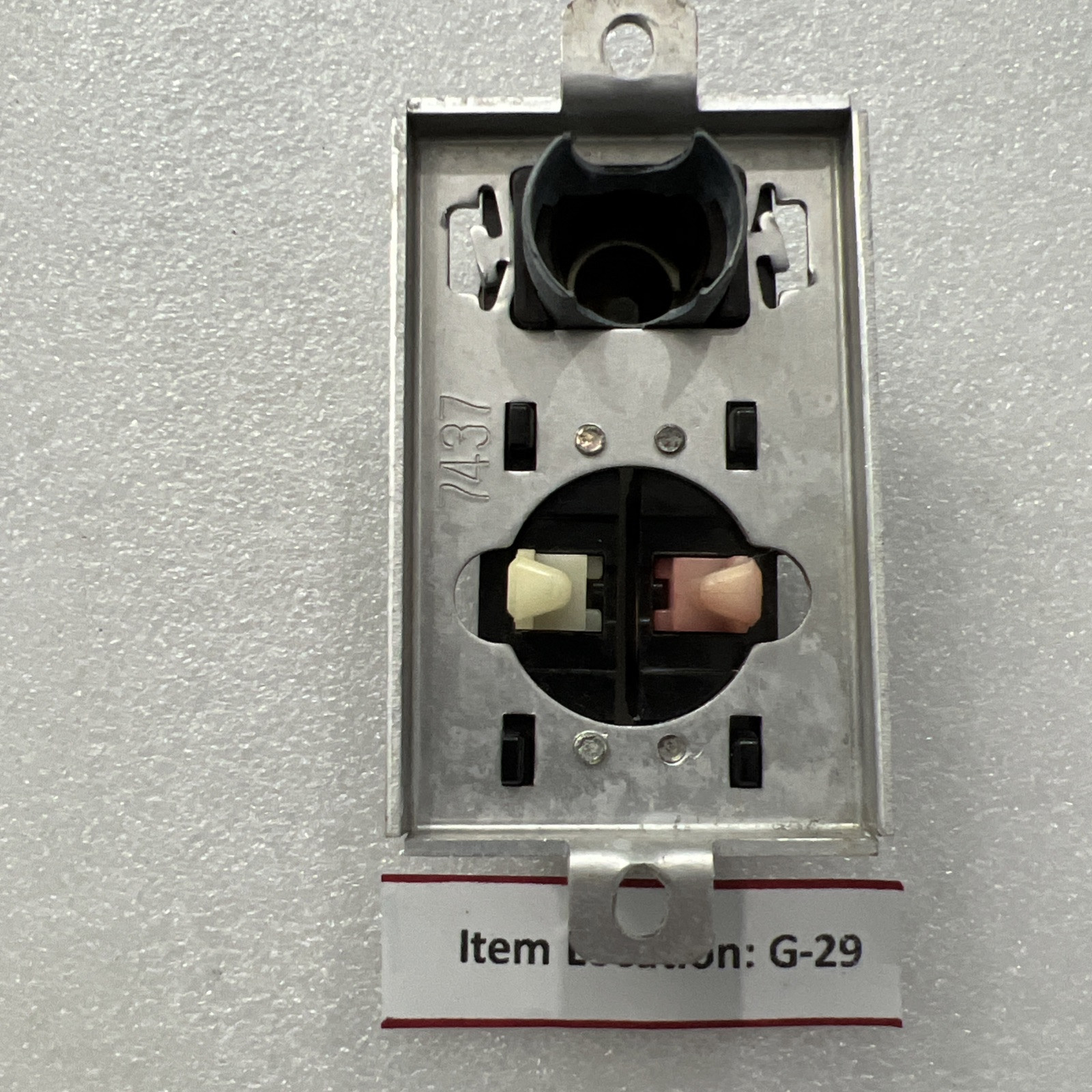Furnas BJK & BJJ Contact Block Assembly + Pass & Seymour socket 75W 125V