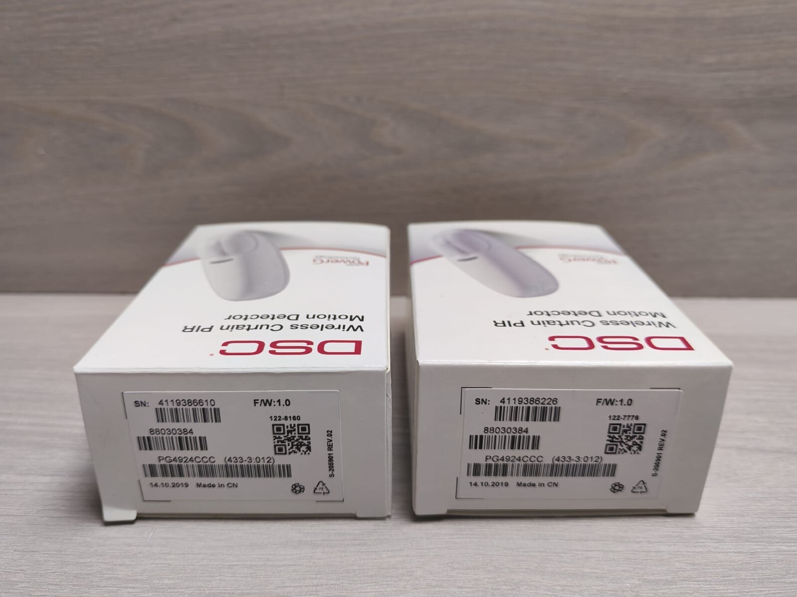 LOT 2 PCS DSC PG4924CCC WIRELESS CURTAIN PIR MOTION DETECTOR