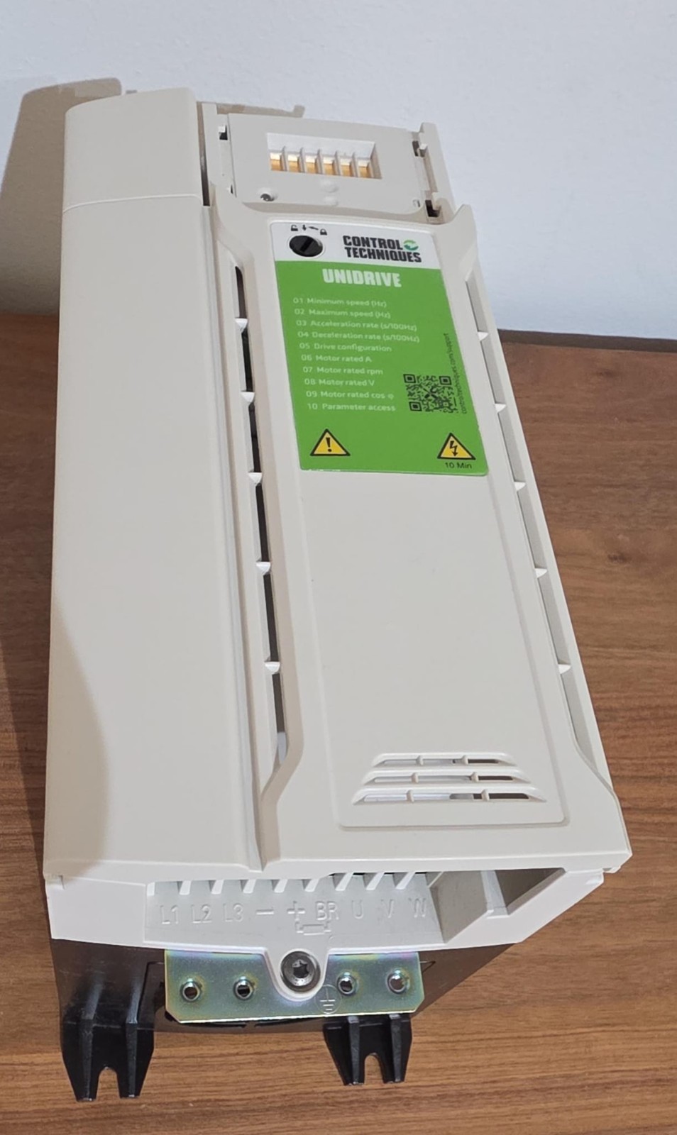 UNIDRIVE CONTROL TECHNIQUES M M400-044-00170 A101 01 AB100 10hp (NEW)