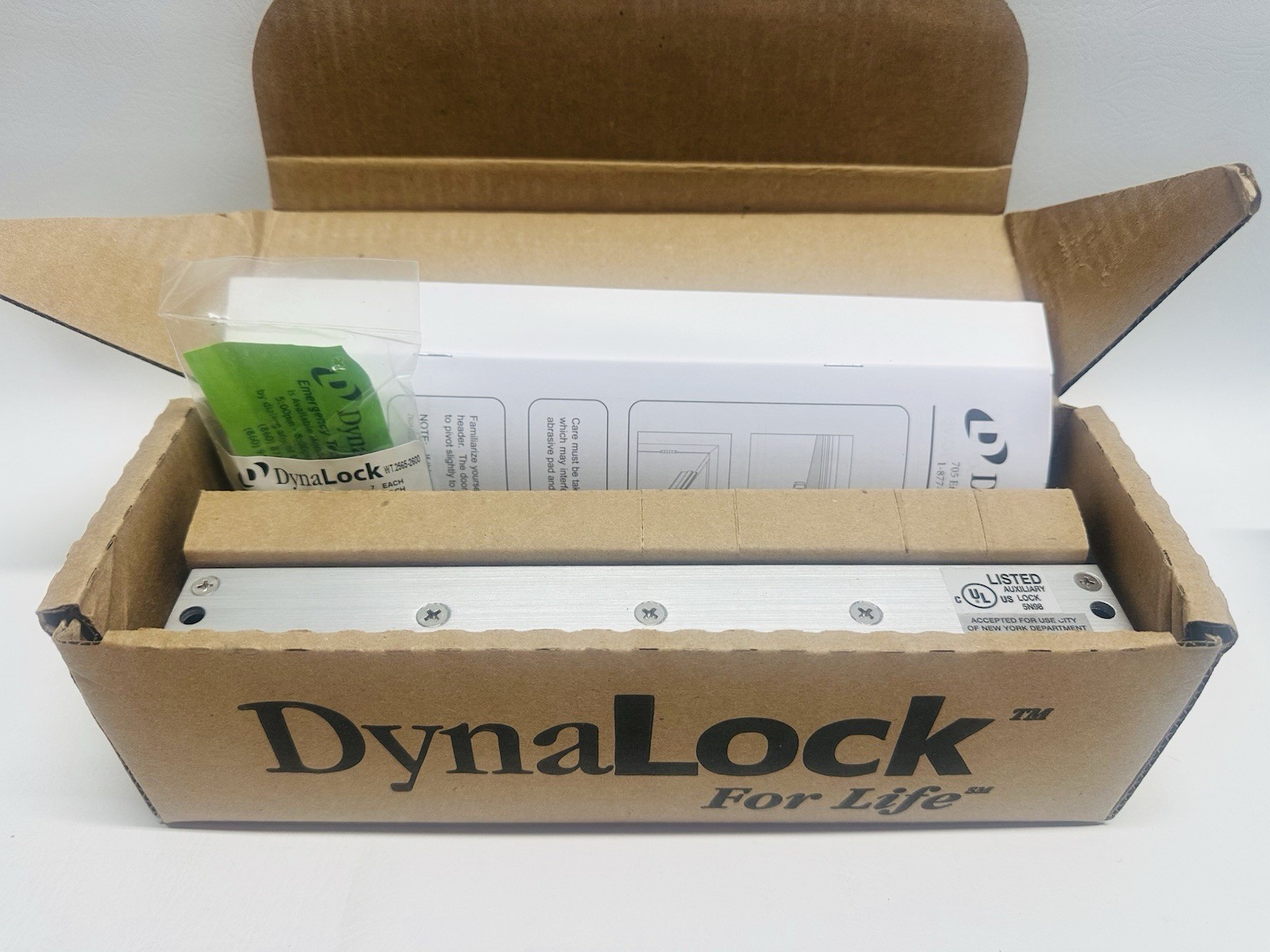 NEW DynaLock 2011-US28-DSM Electromagnetic Lock 1200lbs Holding Force