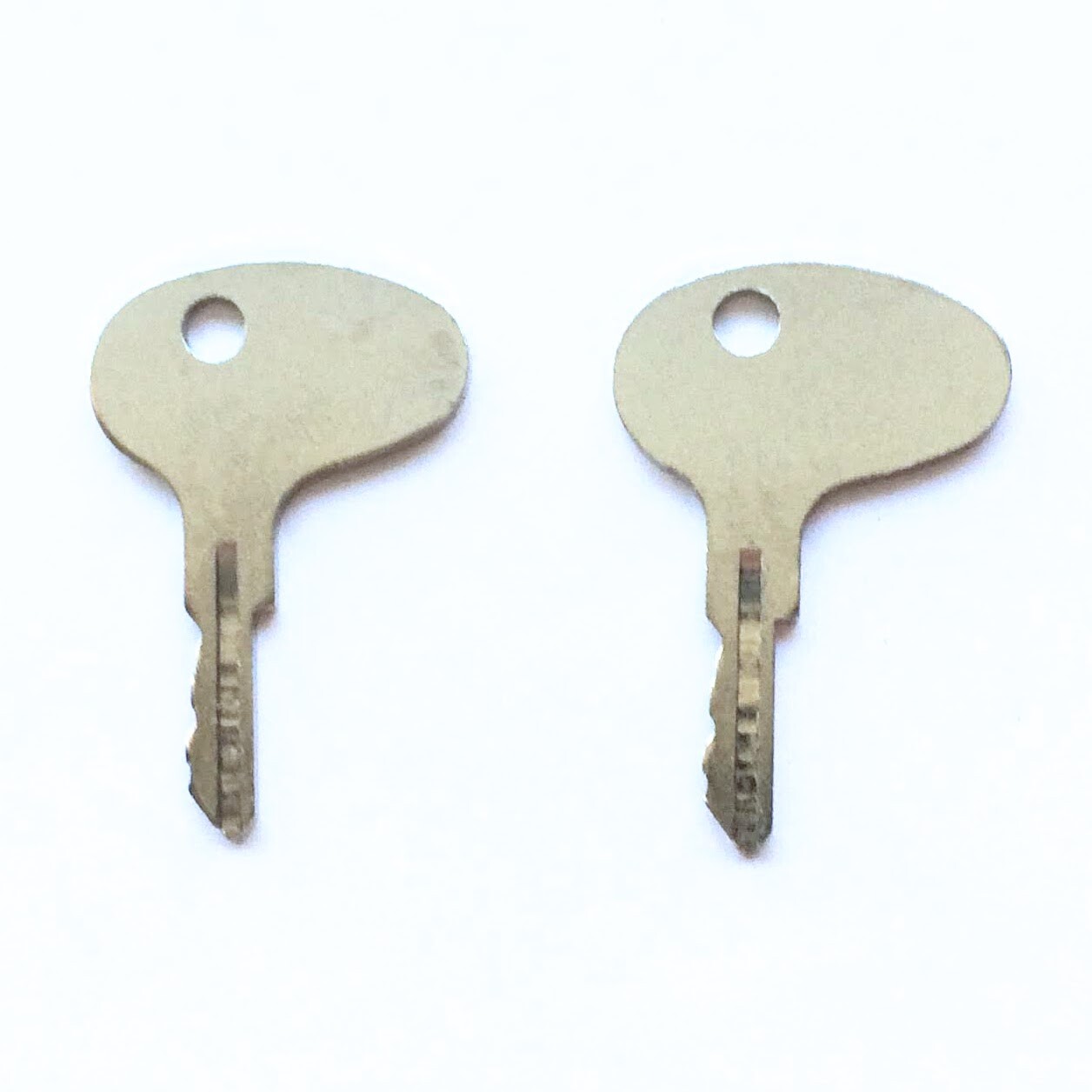 2 CAT Caterpillar Mitsubishi Forklift Ignition Keys Part 5049