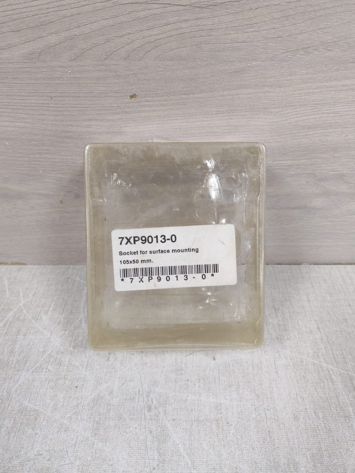 LOT 2PCS SIEMENS 7XP9013-0 SURFACE MOUNTING SOCKET