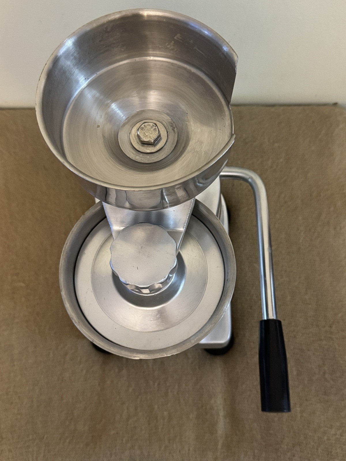 Winco HBP-3 Heavy-Duty Hamburger Patty Press 1/2 lb