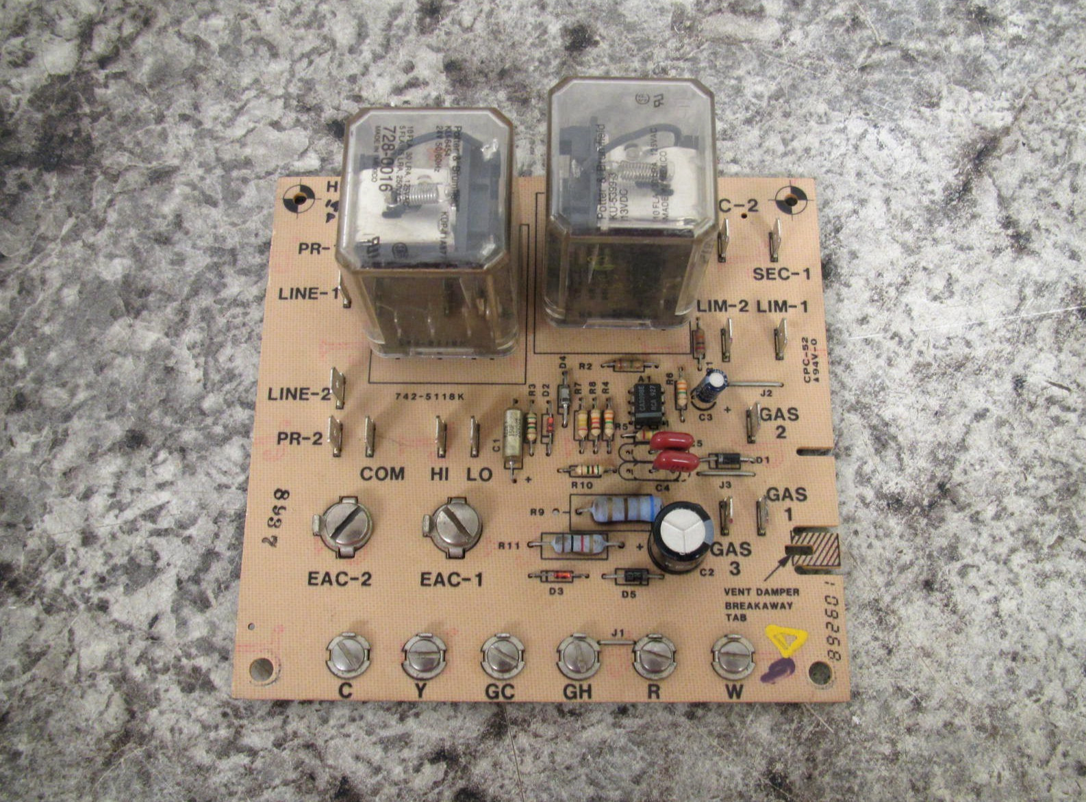 Carrier / Bryant / Payne HH84AA011 Furnace Control Circuit Board Free Shipping